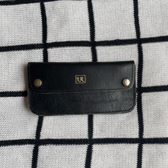 VINTAGE Black Leather Clutch - Picture 2 of 4